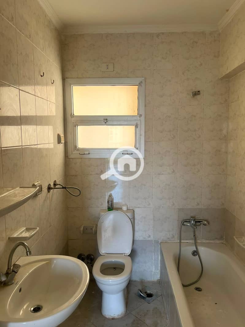 Apartment for sale in Al Rehab 2, a great deal! 3 bedrooms, 2 bathrooms, 131 square meters, typical floor, wide garden view, very prime location near - Widok 6