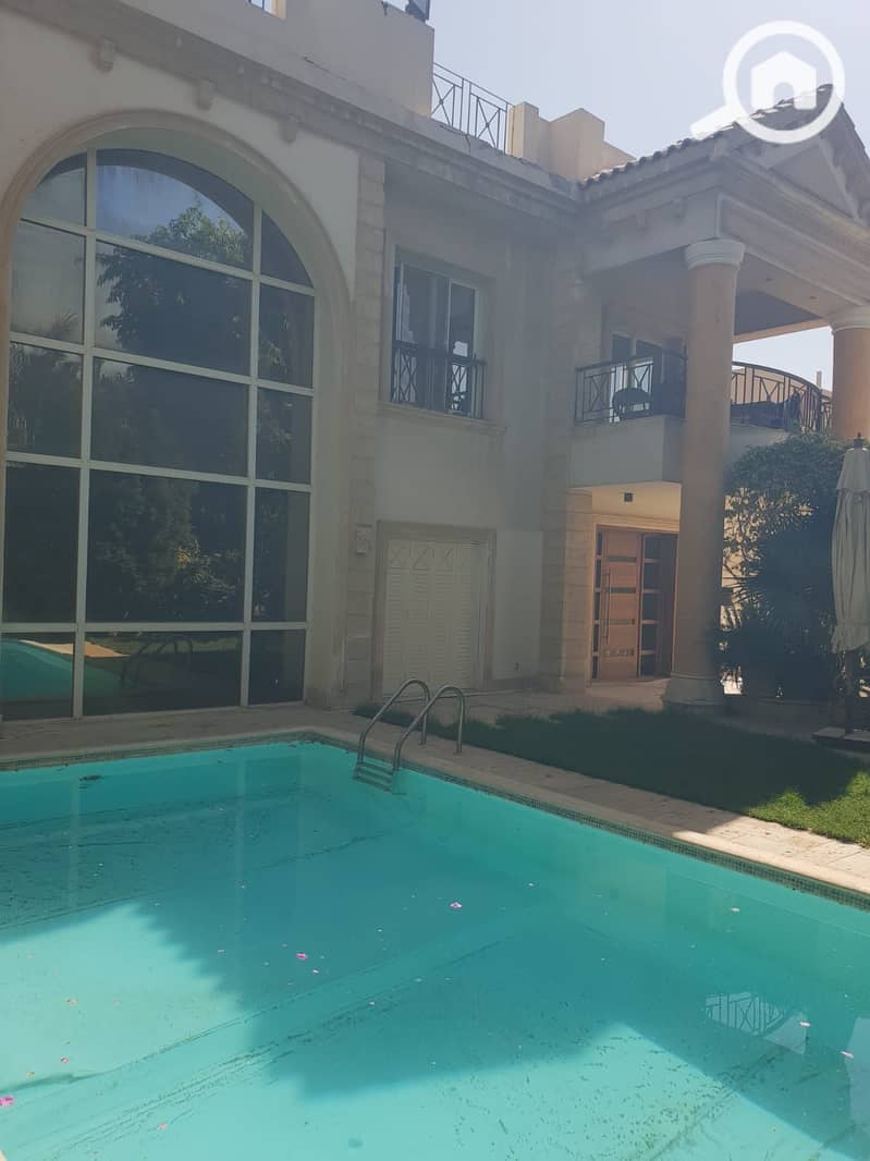 *Villa in West Golf for sale, 670m², basement + ground floor duplex + independent first floor + permit for an additional floor, finished to an extra s - Vista 5