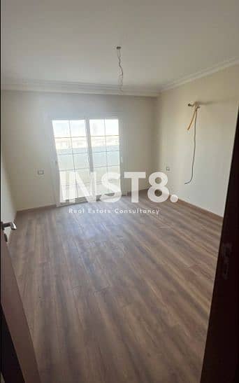 Luxury Penthouse for Rent Finishing with Kitchen ,ACs in Regents Park - Widok 4