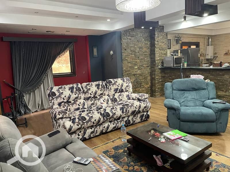 For quick sale in Al Narges Buildings, Fifth Settlement: 130 sq m furnished apartment with ultra-super-lux finishing - Widok 3