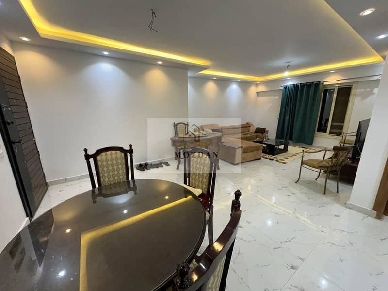 Ultra Super Lux apartment for rent furnished with hotel-quality finishing at the highest level with an open view in the Tenth District in front of Carrefour Zahra Maadi - Ansicht 5