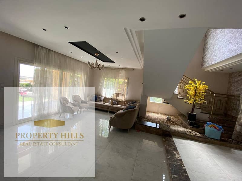 Villa for sale in the Compound, you will receive it fully finished and with air conditioning next to AUC. – další