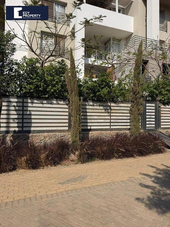 Apartment With Garden For Sale in Hyde Park New Cairo - New Cairo - Widok 5