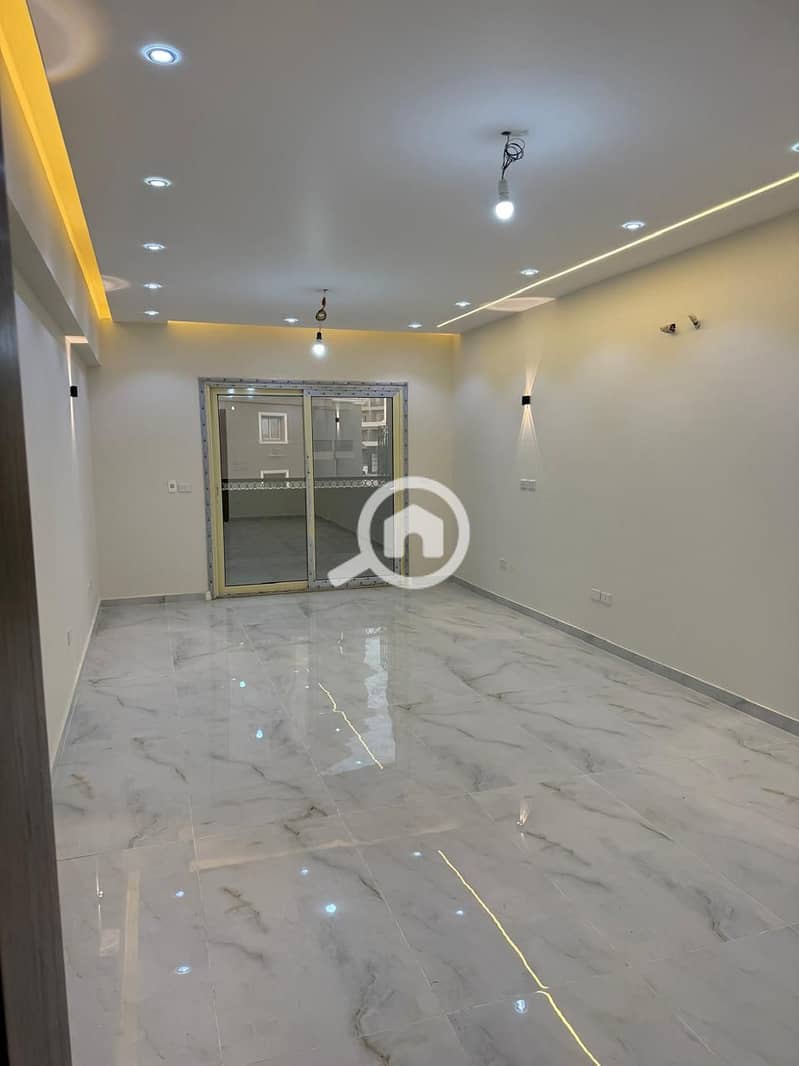 Apartment for sale 168m first occupancy | first floor half northern view | open view | Town Residence Fifth Settlement | 6 million cash – pohled 2