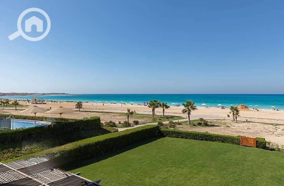 North Coast Hills villa in the first row, 6 rooms in a prime location – pohled 3