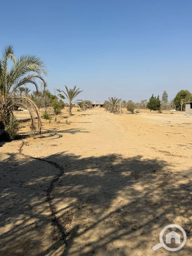 For sale, 4 acres in the Green Belt on the main street at a commercial price. – další