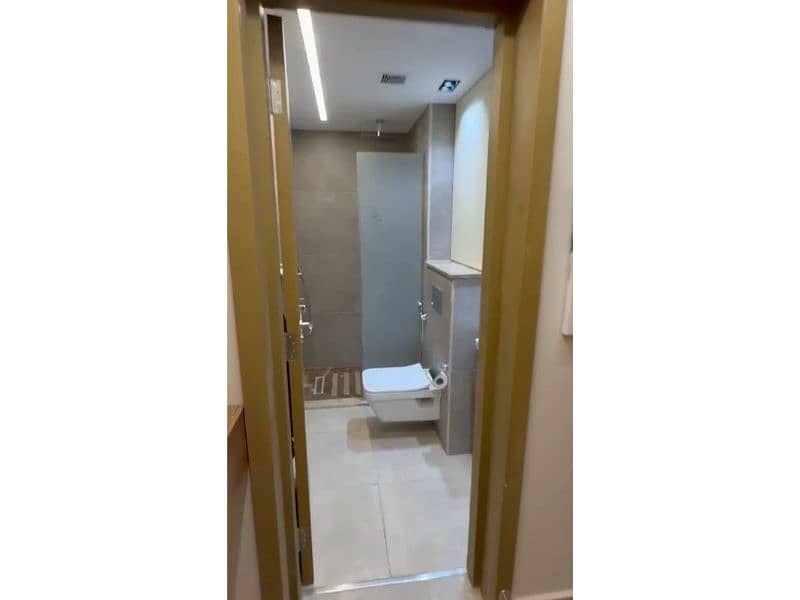 8 5cce98b5-cba6-4baf-a1ca-3035e0562ffe. jpg