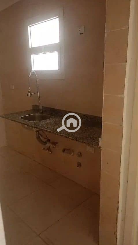 Apartment for rent unfurnished in Degla Palms Compound New October - Więcej