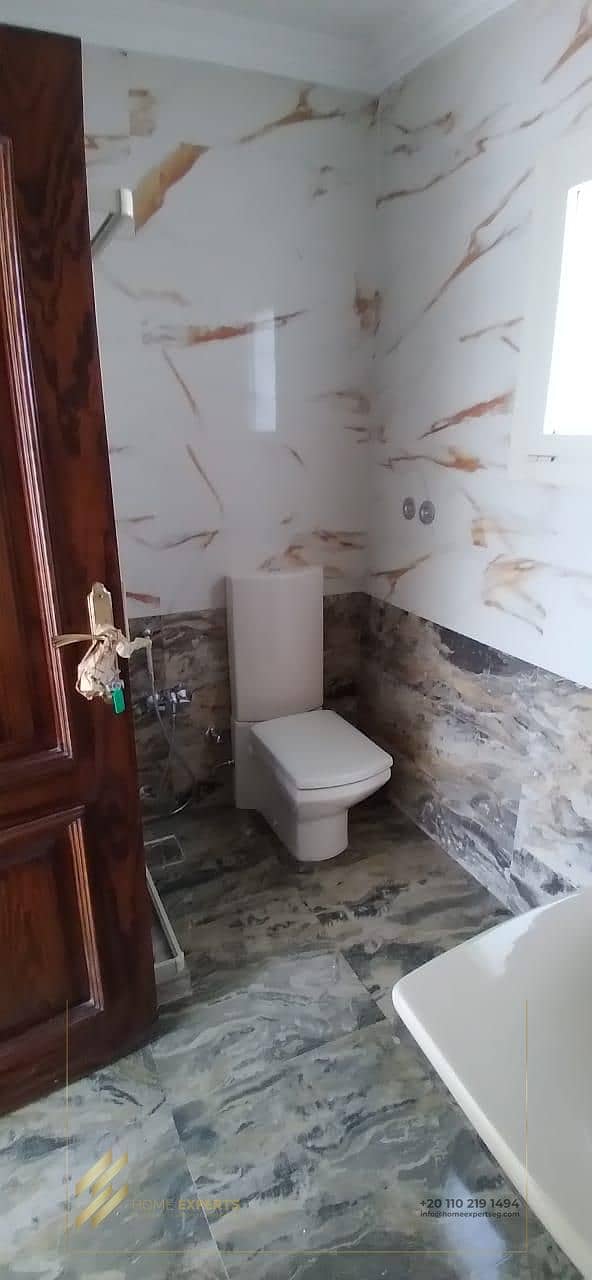 36 bb8b901e-0c2c-4301-9c6c-1522495928d1. jpg