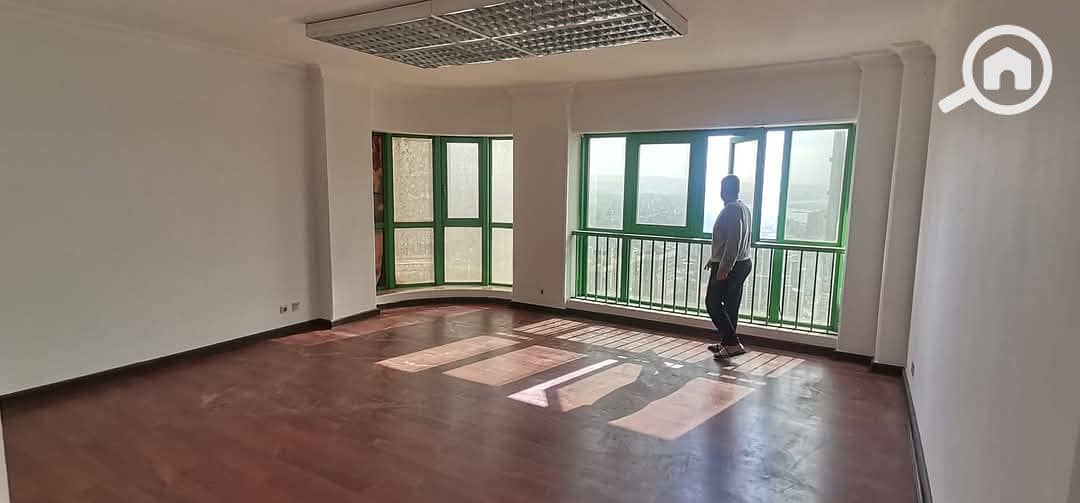 Office 410 sqm ready with air conditioning for rent with a direct view of the Nile – další