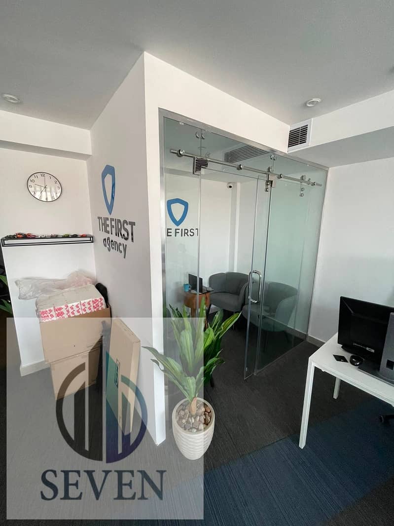 *100 sqm air-conditioned office, licensed in Rehana Plaza, the most upscale administrative building, Zahraa El Maadi for major companies* - Więcej
