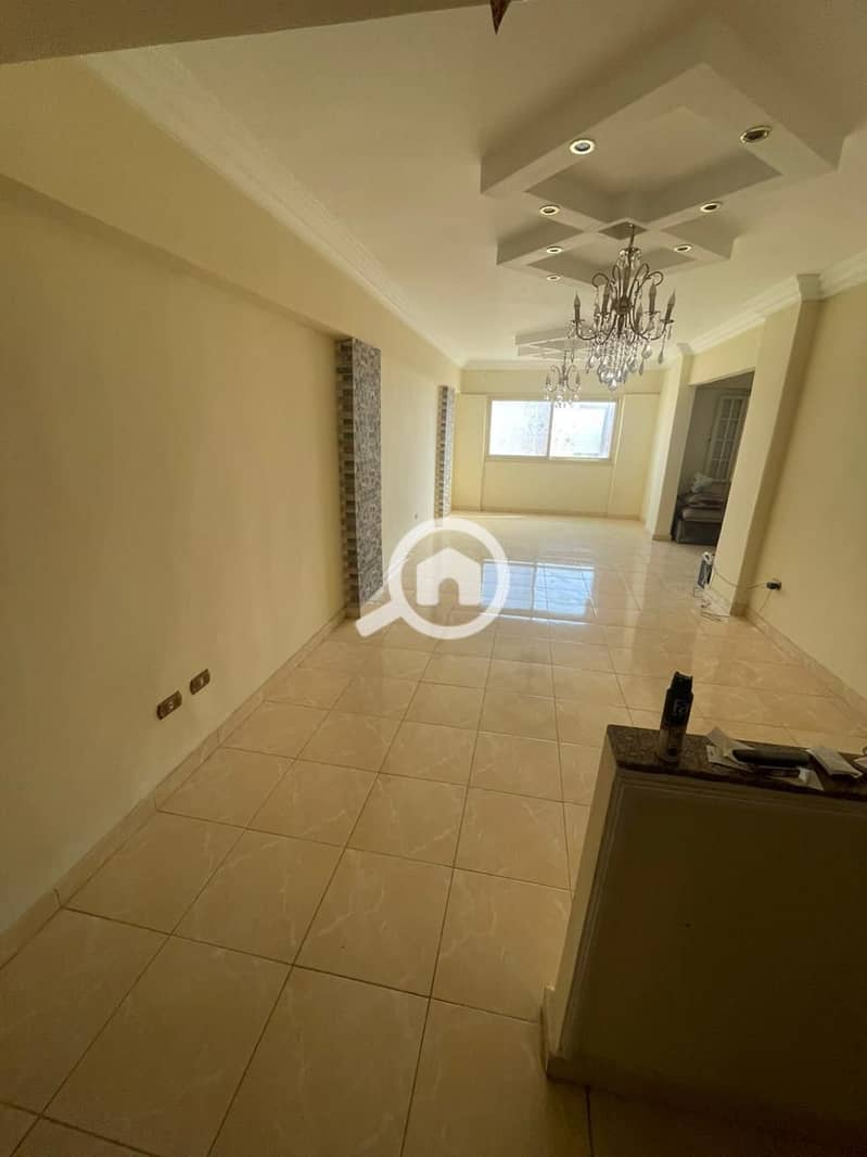 220m new law Laurent 4 rooms and reception 3rd floor 8 on tram - Widok 2