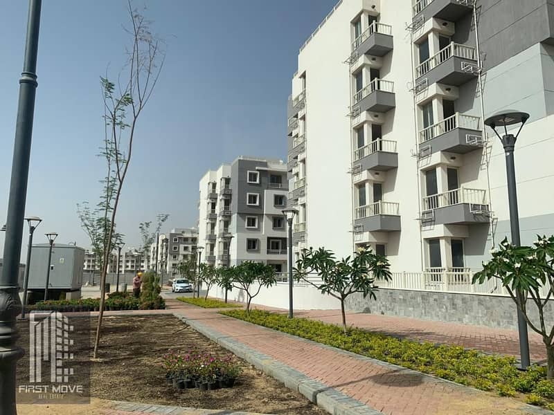 Apartment for Sale in Jayd Compound next to Al Rehab City Lowest price in the market with installments over 10 years. - Widok 5