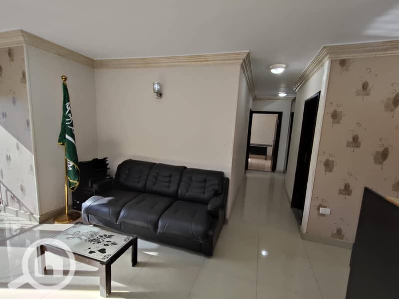 15 5f5ed91a-d725-4bd2-ba81-64bed1ec9fb7. jpg