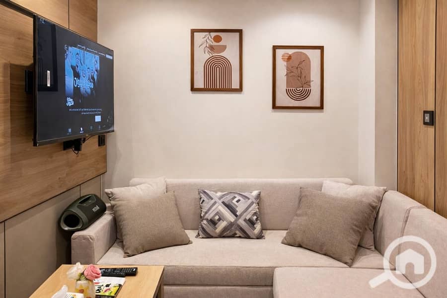 4 1000370423. jpg