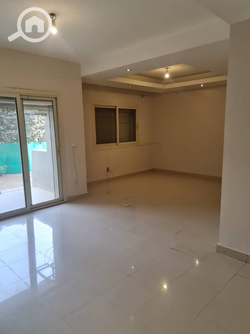 Twin house villa for rent in Greens compound, semi-furnished. - Widok 6