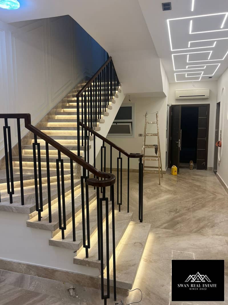 Luxurious 330m² Corner Townhouse for Rent in Etapa, Sheikh Zayed | 4BR, Super Lux Finishing, Equipped Kitchen, Private 120m² Garden & ACs. Price: 75K - Więcej