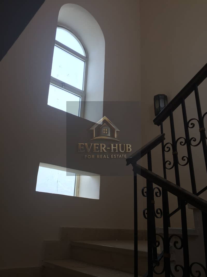 Villa for sale in Hadayek El Mohandeseen compound, 4 bedrooms including 2 master bedrooms, prime location within the compound. – další