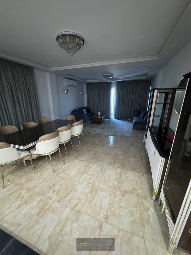 Fully Furnished Twin House for Sale 340 sqm BUA in Pyramids Walk, Sheikh Zayed | 4 Bedrooms - Aanzicht 6