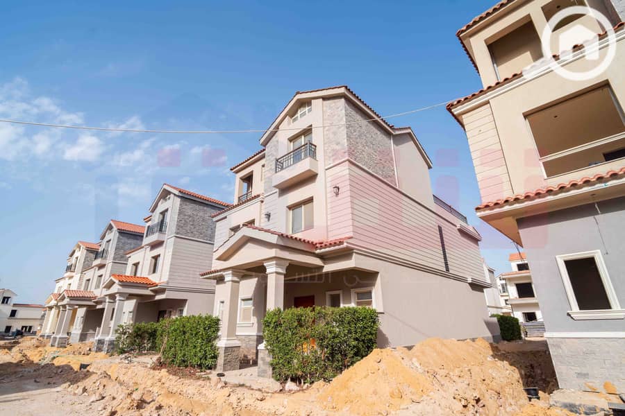 Twin House Villa for Sale (279 sq m + 150 sq m Garden) Smouha - Marouj Compound - Ansicht 3