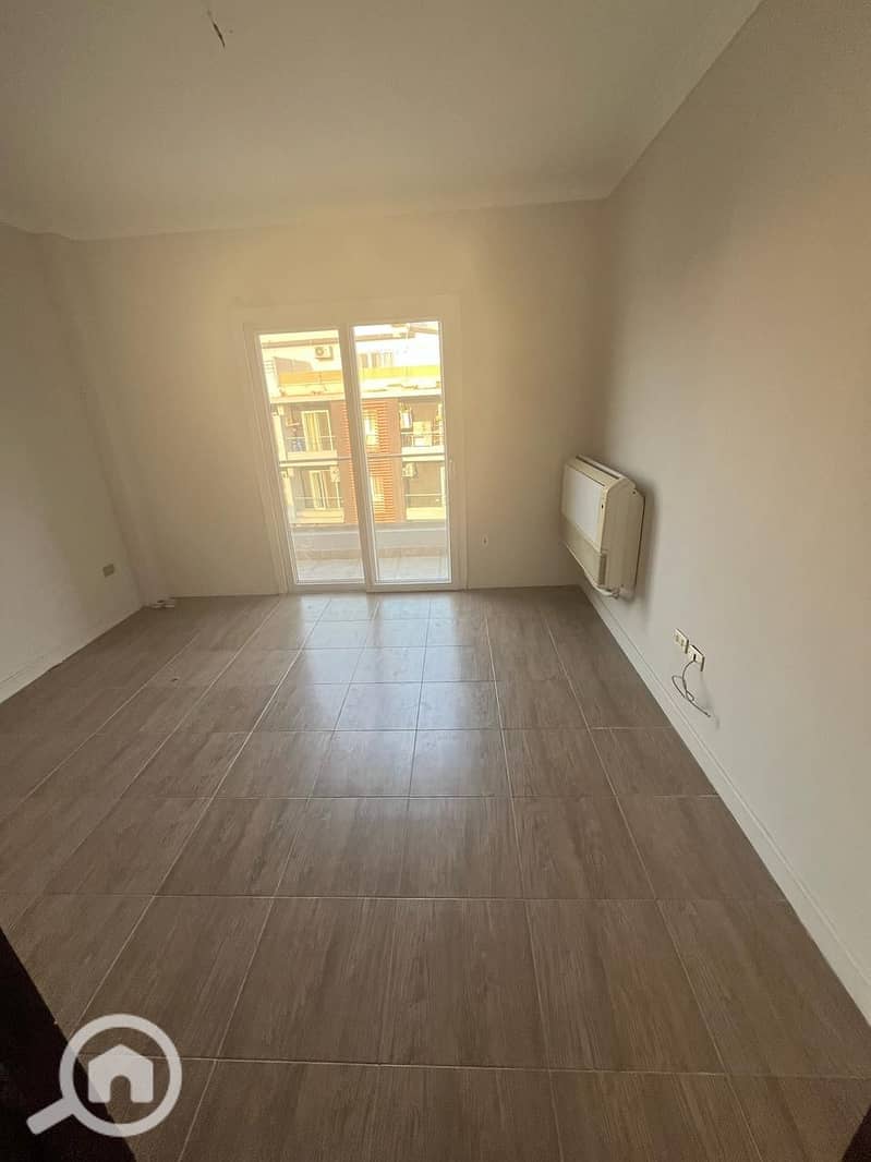 200 sqm Super Lux Corner Penthouse for sale in Zayed Dunes Compound, Sheikh Zayed - Widok 3