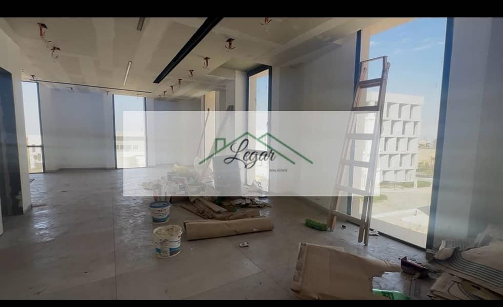 Office for rent in O West Compound, 91 sq m, at a special price , O West Compound - 6th of October City - Mehr