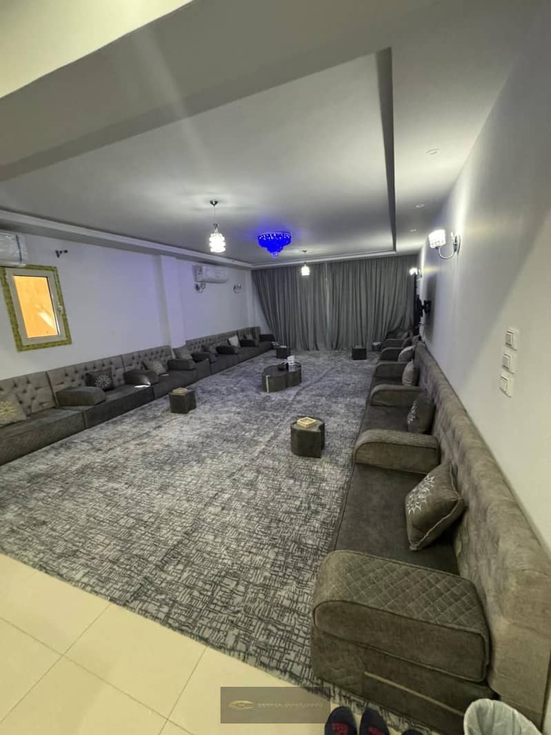 For sale, furnished twin house in Pyramids Walk Compound. A unique opportunity to own a luxurious fully furnished unit inside one of the distinguished compounds, with ready-to-move-in finishing and furnishings. - Widok 4