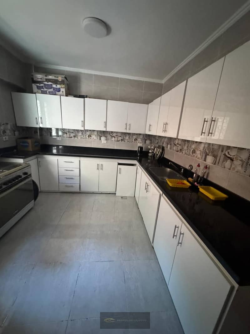 Distinct twin house for sale in Pyramids Walk compound in Sheikh Zayed - luxury finishing and fully furnished - Widok 5