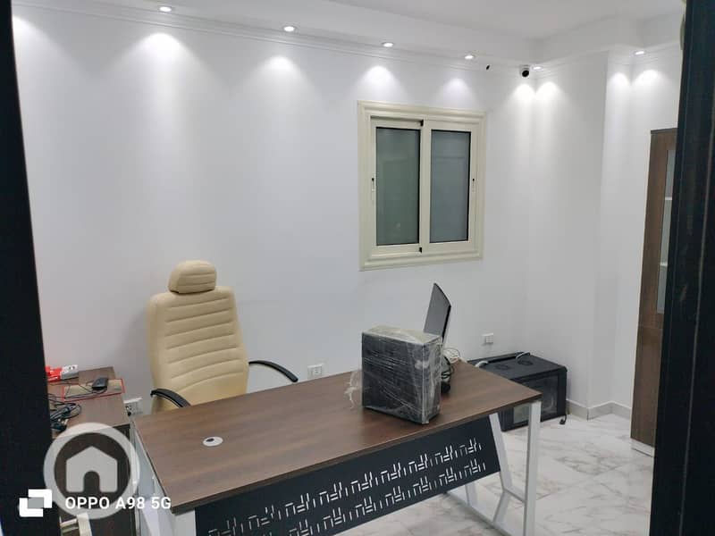 Administrative office for rent, 110 square meters, super deluxe finishing, in Rehana Plaza building, Memaar Al Morshedy, Zahraa Al Maadi - Widok 4