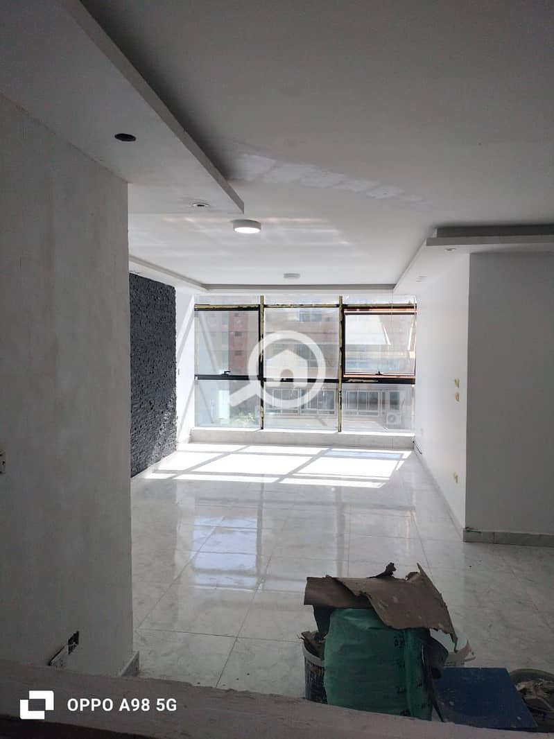 Administrative office for rent, 150 square meters, super deluxe finishing, in Rehana Plaza building, Memaar Al Morshedy, Zahraa Al Maadi - Widok 2