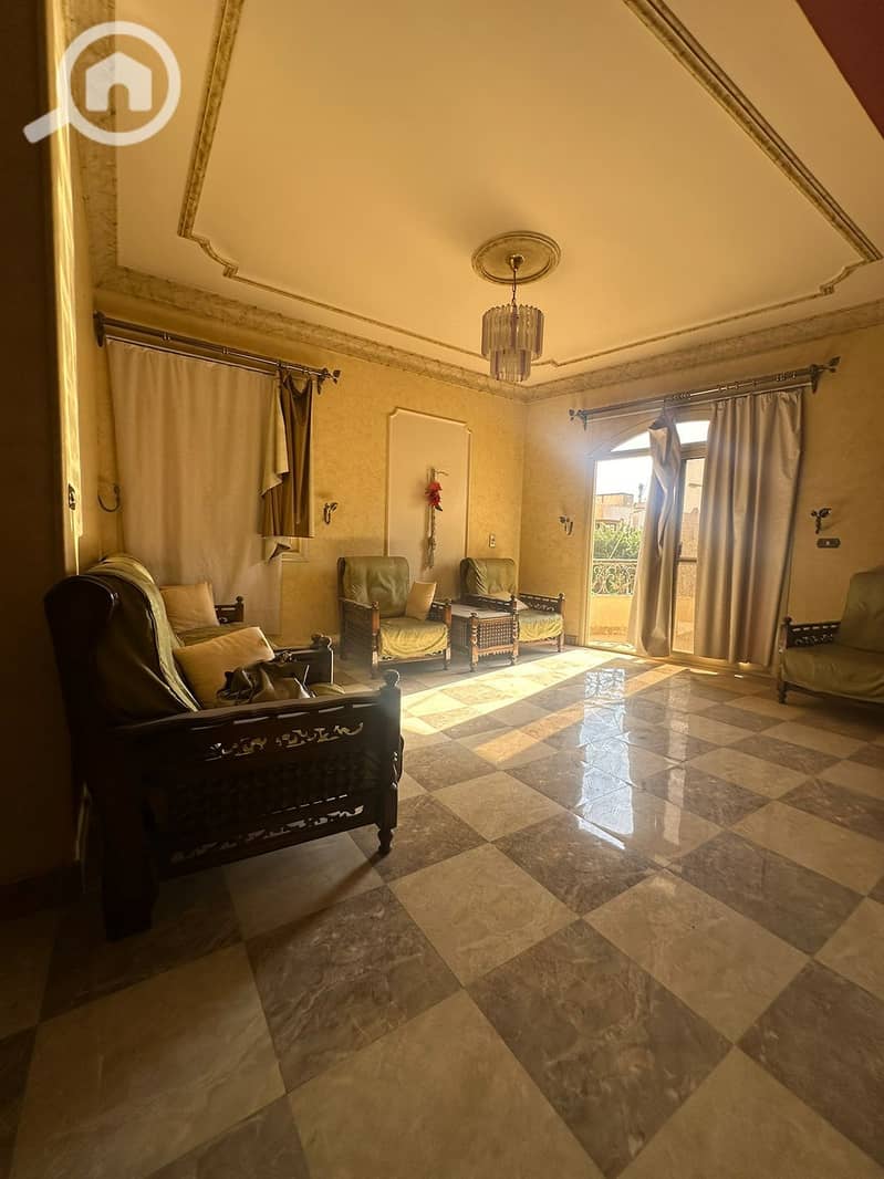 An exceptional apartment for sale, 220 sqm, with a direct north-facing orientation. Located in the Ninth Neighborhood (Villas Zone), just one minute f – pohled 4