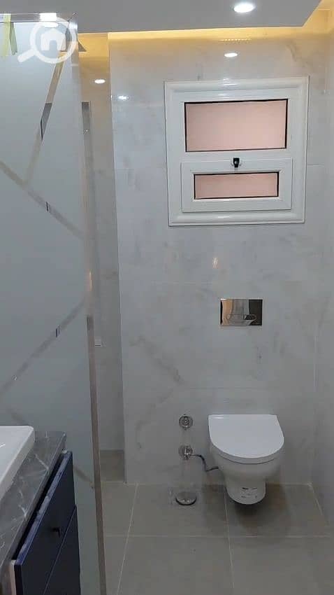 11 1000295266. jpg