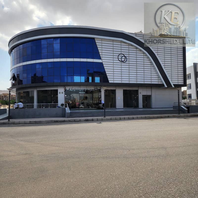 Commercial and Administrative Mall The best mall in Sheikh Zayed and 6th of October City Inside Al Khamael Compound - Widok 2