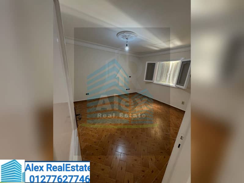 An apartment for residential rent in Stanley, steps from the sea - Widok 4