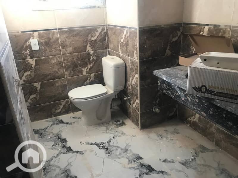 For rent, a 200m ground floor apartment with a 300m garden, furnished, with air conditioning and a kitchen in Dream Land compound for 35,000. - Mehr