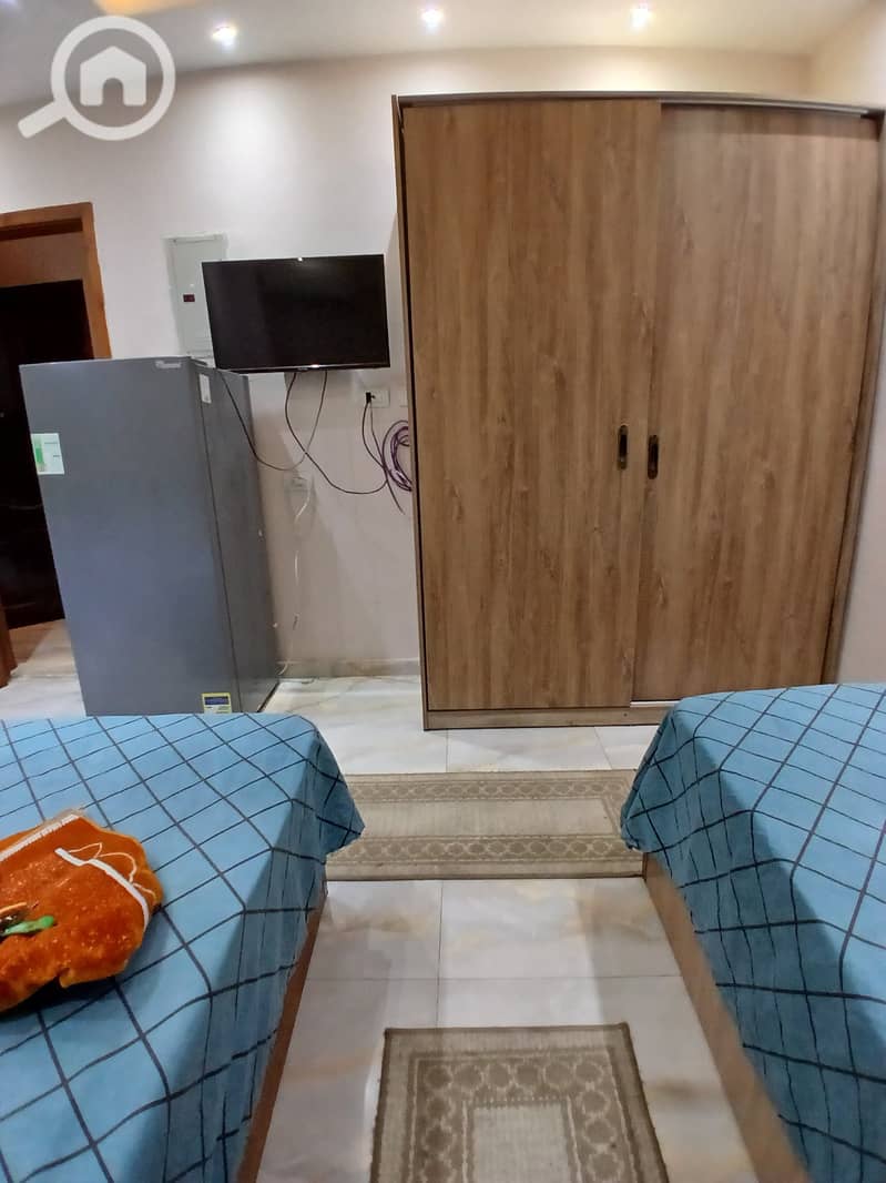 9 1000216062. jpg