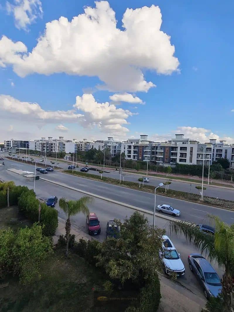Apartment for sale in Al Mostakbal Towers in Sheikh Zayed - fully furnished with appliances at a special price - Aanzicht 4