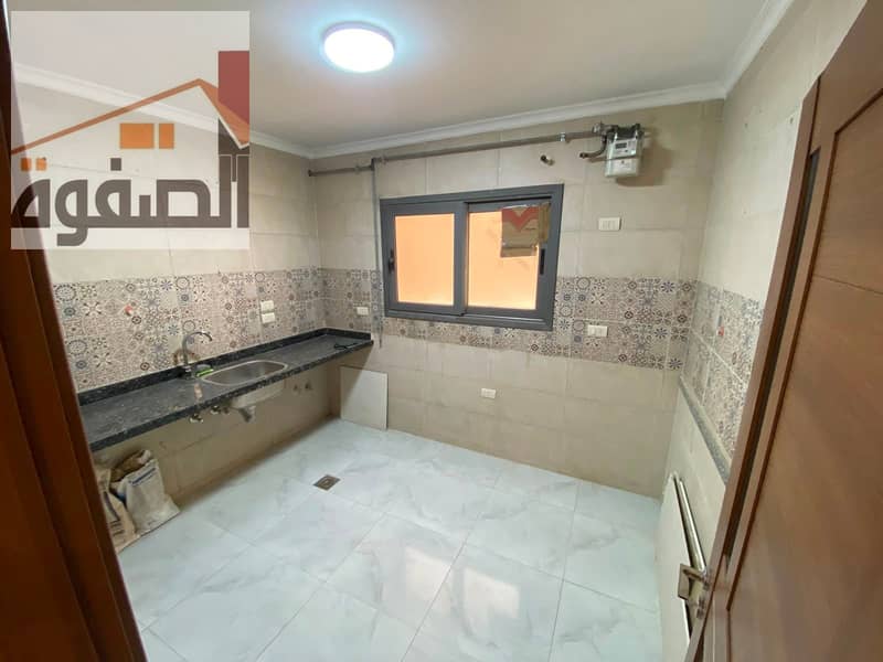 Apartment for rent in Zahra Al-Maadi, Ashgar Darna Compound, a prime and upscale location very close to Carrefour and all services, restaurants, and global brands. Rental options for administrative or residential use. - Ansicht 3