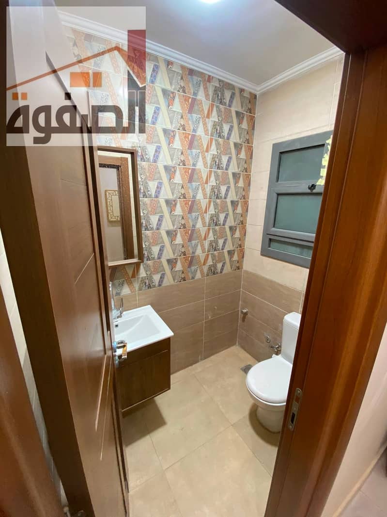 Apartment for rent in Zahra Al-Maadi, Ashgar Darna Compound, a prime and upscale location very close to Carrefour and all services, restaurants, and global brands. Rental options for administrative or residential use. - Ansicht 5