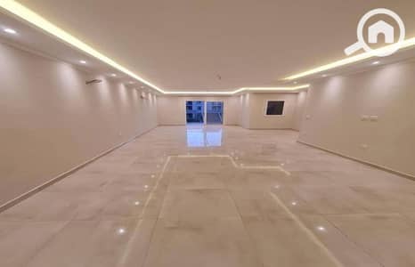 3 Bedroom Flat for Sale in 6th of October, Giza - 725006202_122224045580578923_2903930790020556029_n_1400x900. jpg