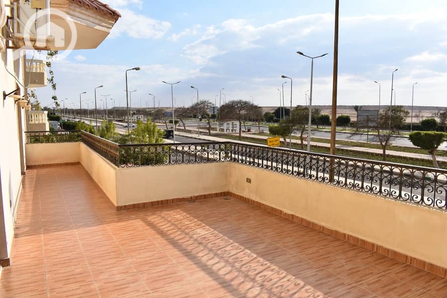 Villa for rent – El Shorouk City, a very prime location near Saudi Market, Carrefour, Bazooka, and Café Nanida. - Ansicht 4