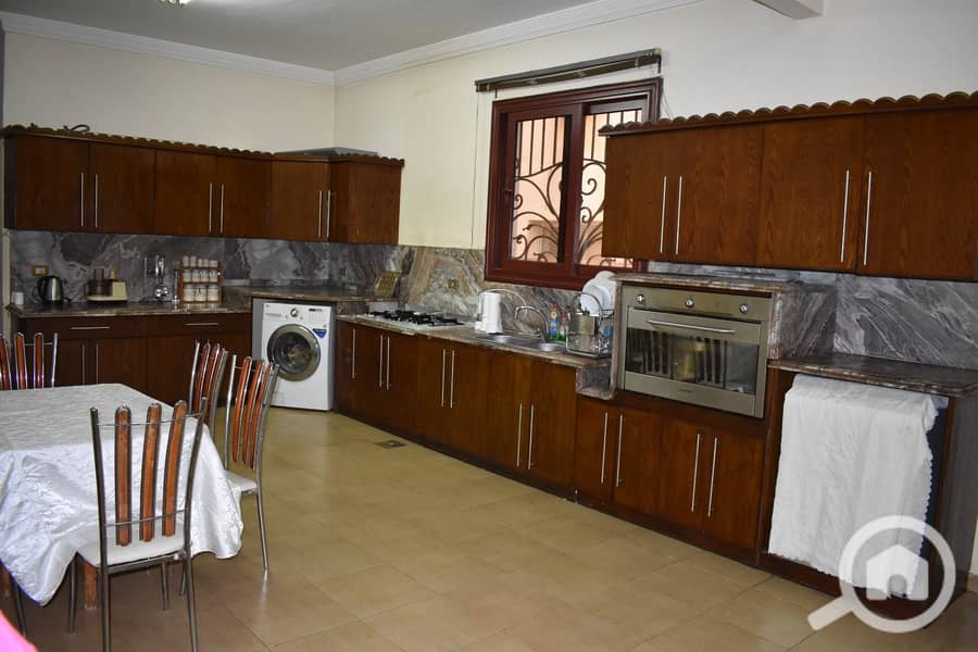 Villa for rent – El Shorouk City, a very prime location near Saudi Market, Carrefour, Bazooka, and Café Nanida. - Ansicht 6