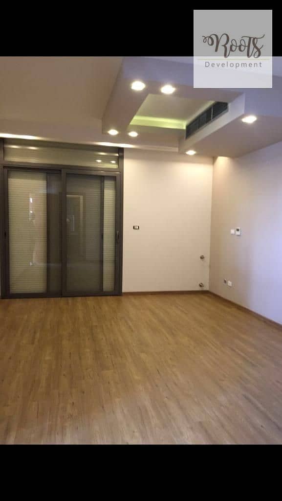 For Rent Fully Finished Townhouse with kitchen and AC\s, Ready to move, in Allegria - Al Sheikh Zayed - Widok 4