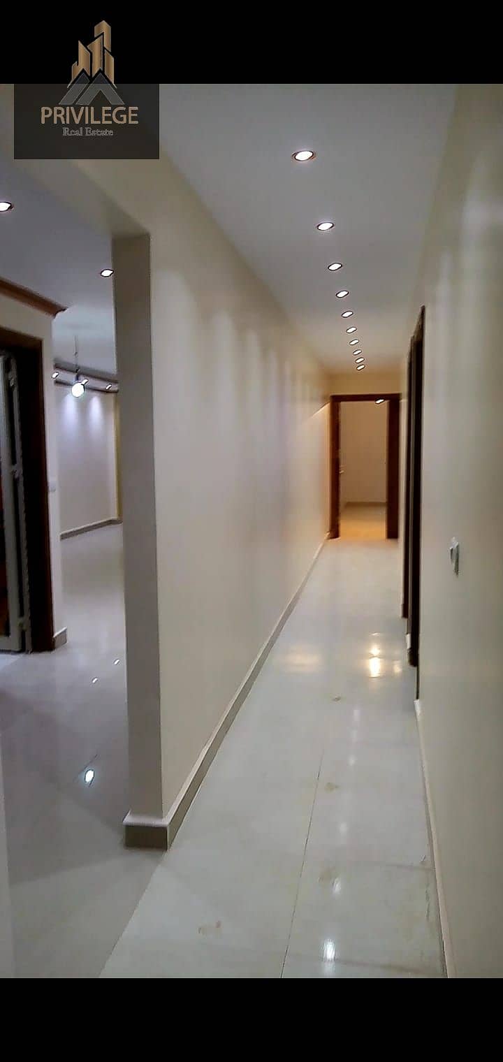 For rent, an ultra-luxurious apartment in New Maadi – 306 Street from El Nasr Street. Open view at a special price. - Widok 2