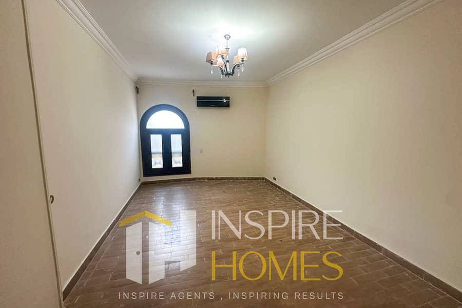 Ground floor apartment for sale, 4 bedrooms with a private garden – pohled 2