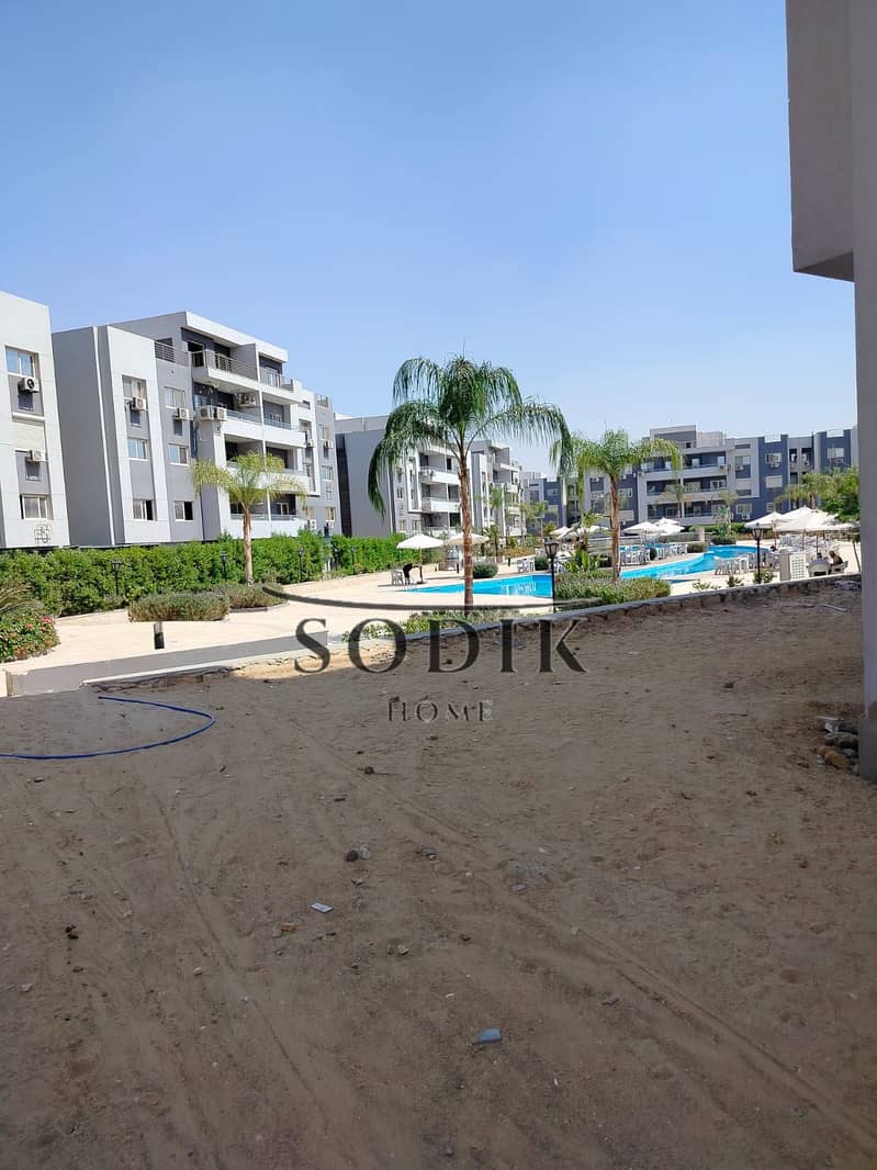 Apartment at a bargain price in High City Compound, prime location, ground floor with garden, maintenance deposit paid, garage unit and 3 meters - Ansicht 2