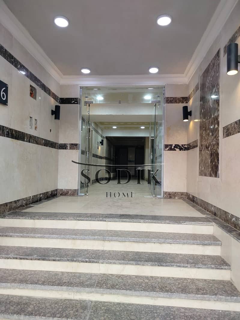 Apartment at a bargain price in High City Compound, prime location, ground floor with garden, maintenance deposit paid, garage unit and 3 meters - Ansicht 3