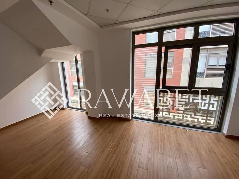 Office for Rent – 85 sqm at The Courtyard Mall, Sheikh Zayed A fully finished office with air conditioning, ready for immediate occupancy - Widok 5