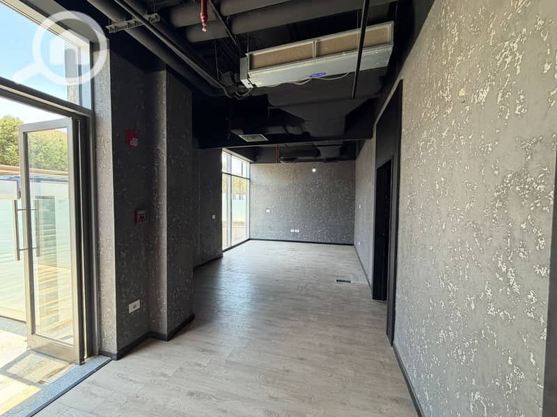 Fully Finished Office for Rent in Walk of Cairo – Sodic | Prime Location | Private Entrance - Więcej