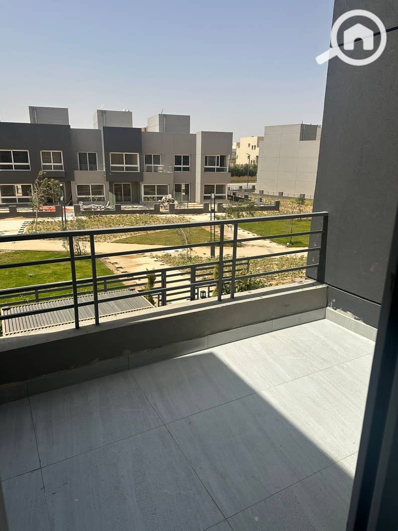 Villa for rent Townhouse in Kayan Compound with kitchen and air conditioning, high-end finishes. – pohled 3